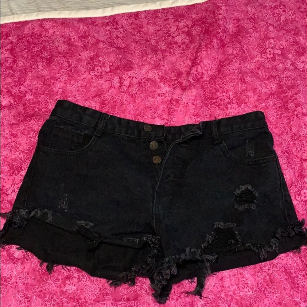 ROMWE Black Holy Shorts